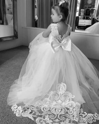 Cute Flower Girl Dresses for Wedding Big Bow Appliques Long Little Pageant Gowns Girls White Tulle First Communion Gowns